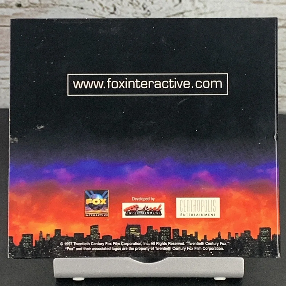 Independence Day PC‎ CD-ROM Fox Int Radical Entertainment Windows (PC 1997)